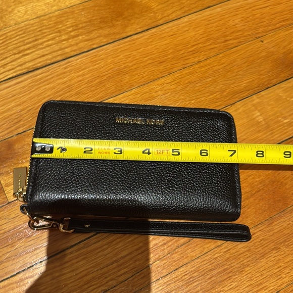 Michael Kors wristlet wallet - Picture 4 of 6